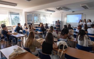 Apresentação de professora de Terapia da Fala